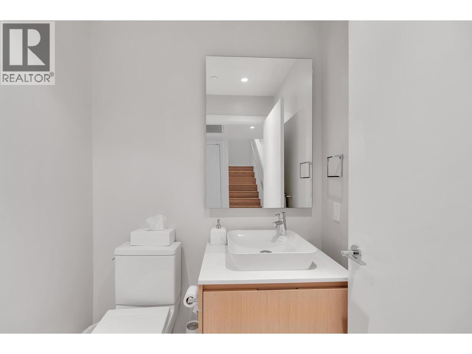 107 1500 Fern Street Property Photo 16