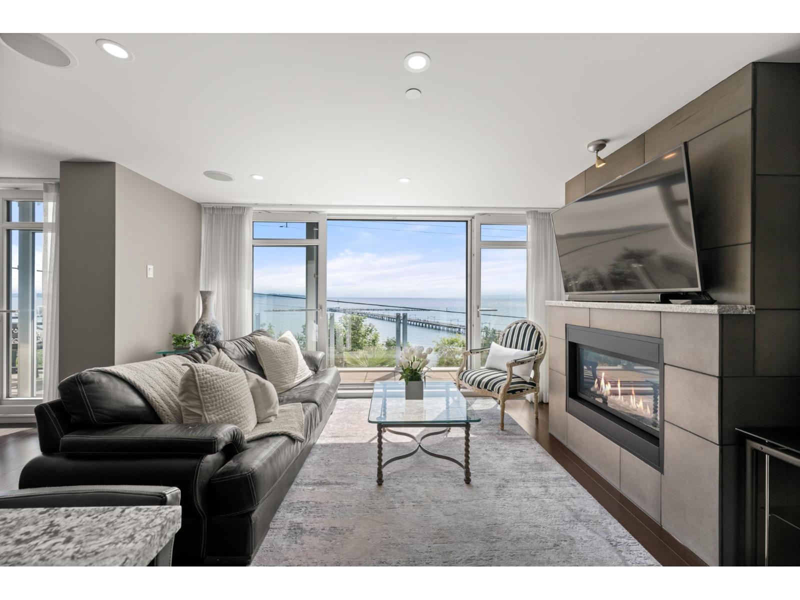 201 15097 Marine Drive Property Photo 2