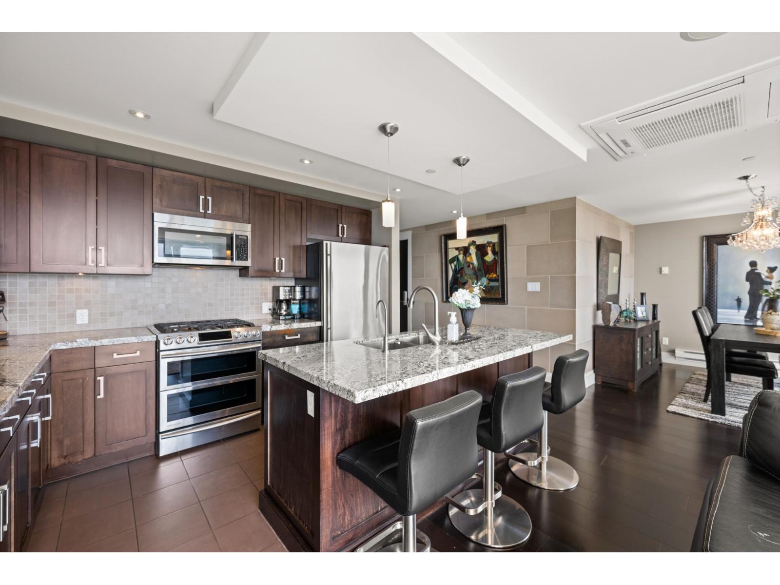 201 15097 Marine Drive Property Photo 11