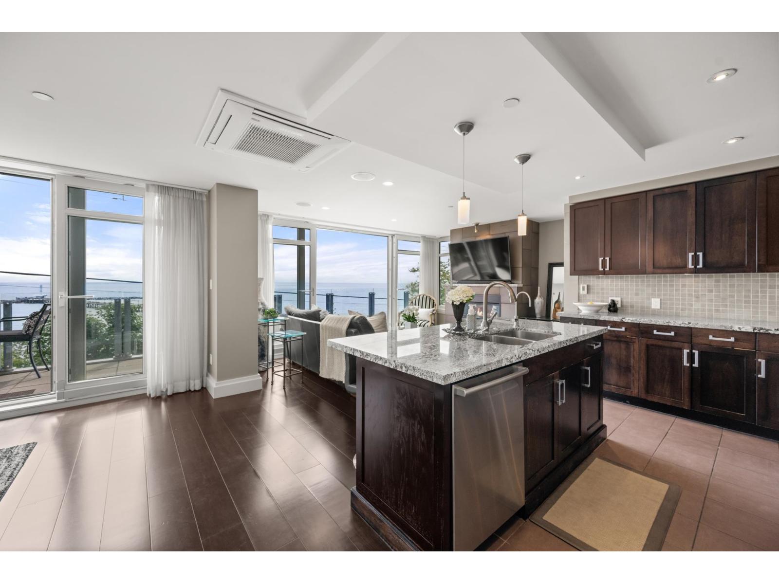 201 15097 Marine Drive Property Photo 13