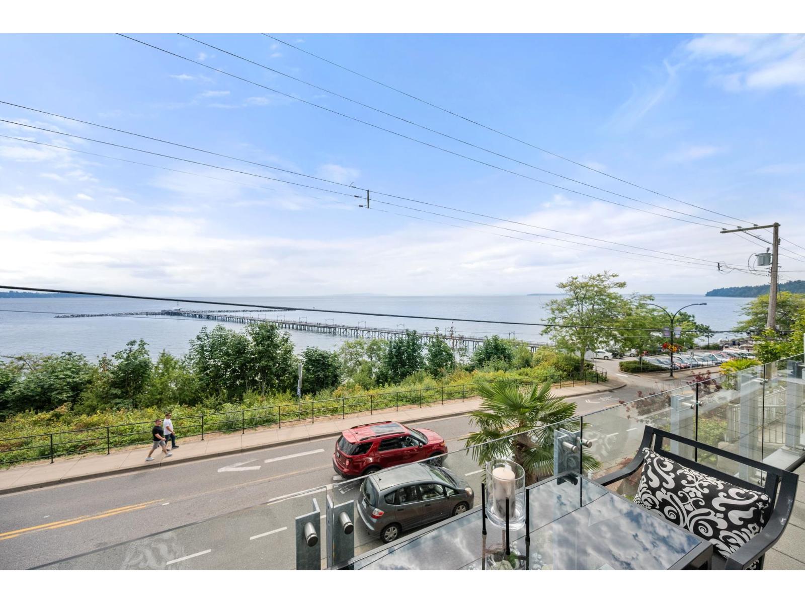 201 15097 Marine Drive Property Photo 18