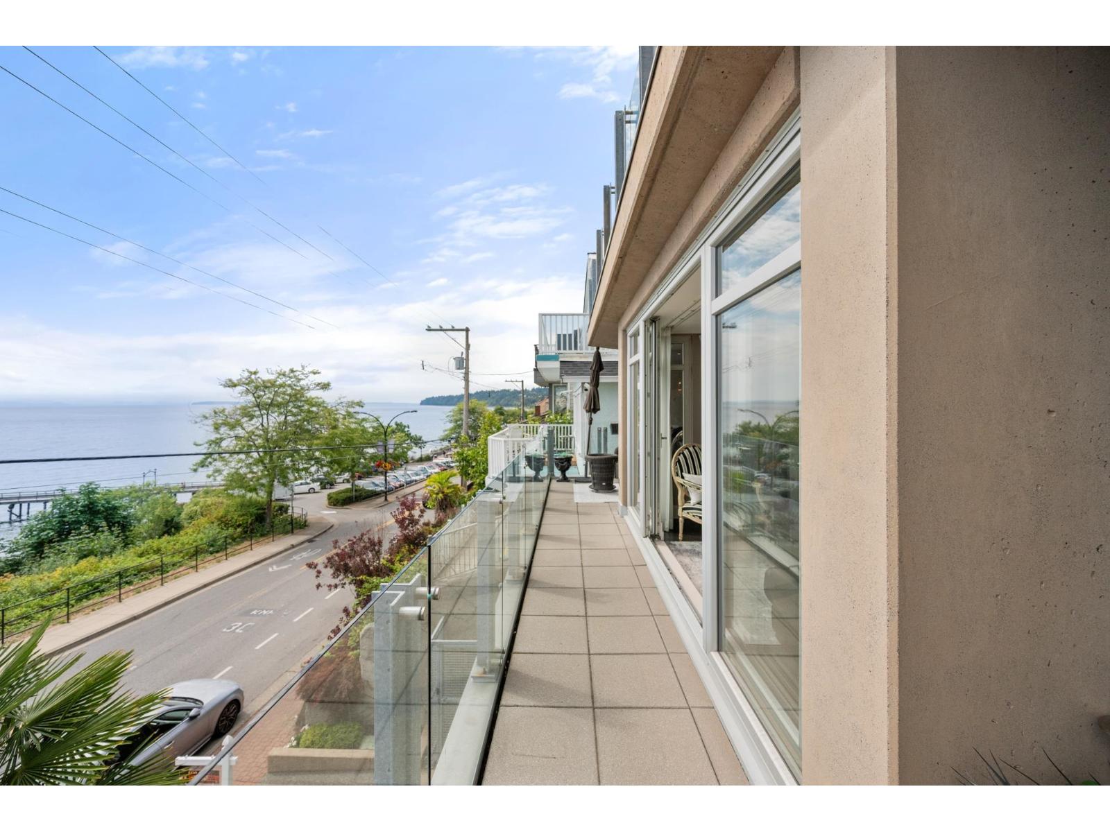 201 15097 Marine Drive Property Photo 19