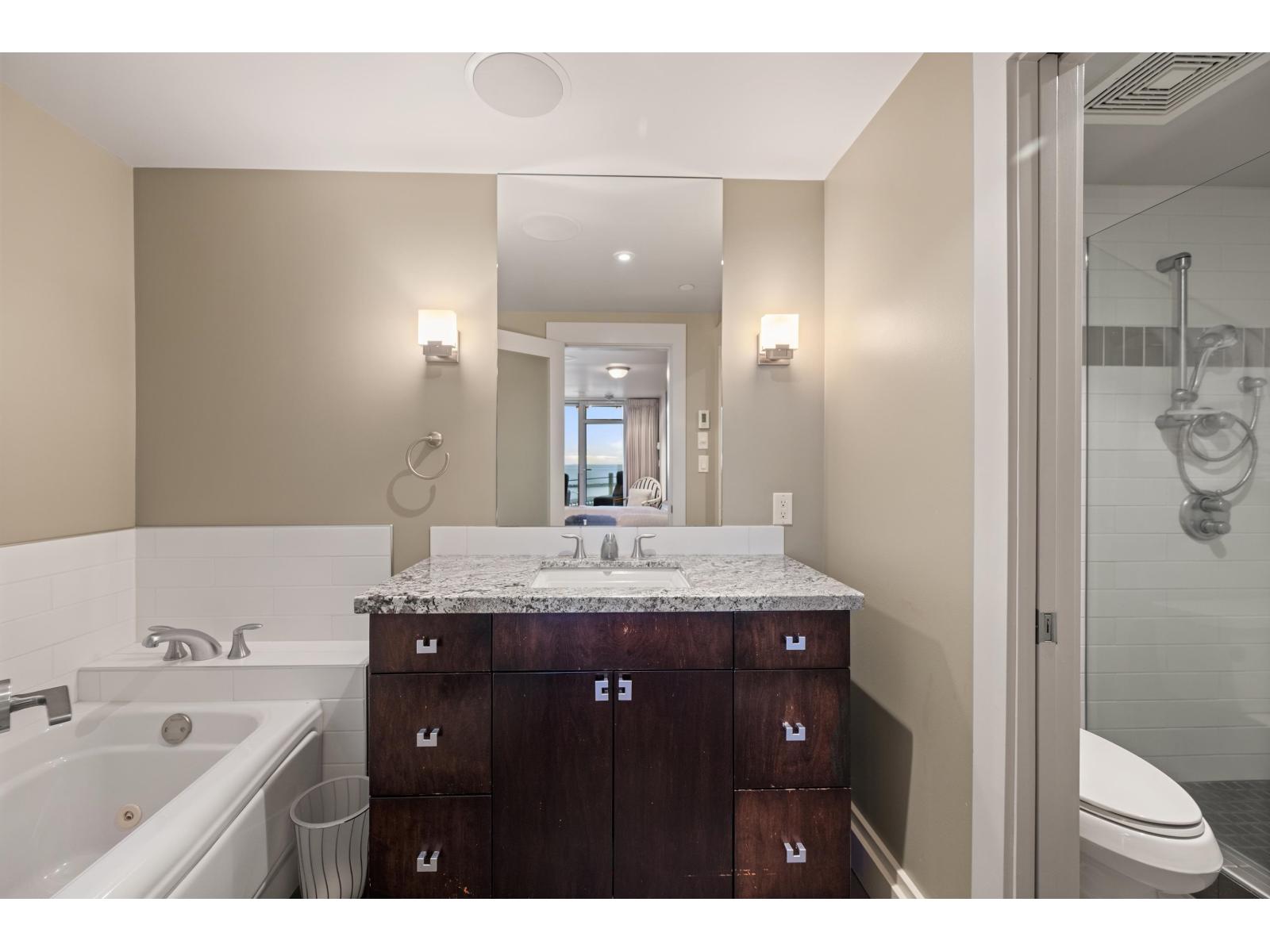 201 15097 Marine Drive Property Photo 27