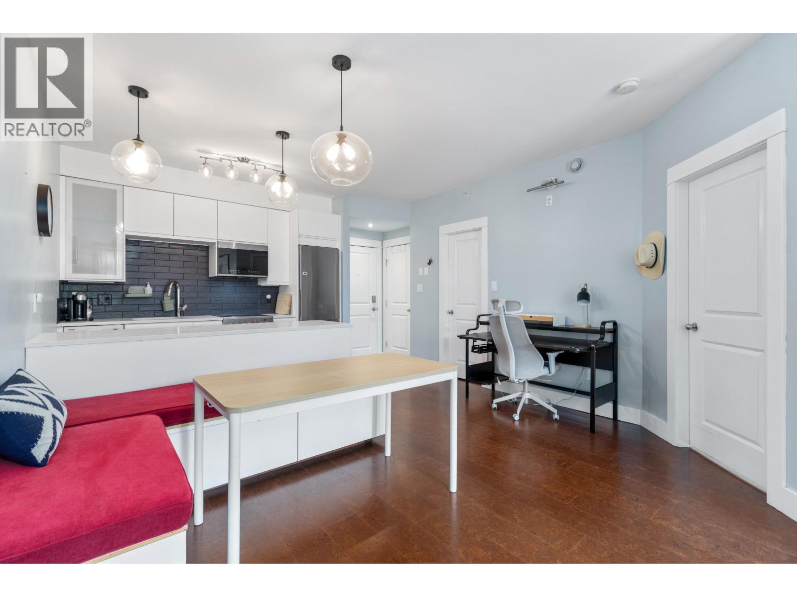 205 7330 Arbutus Street Property Photo 7