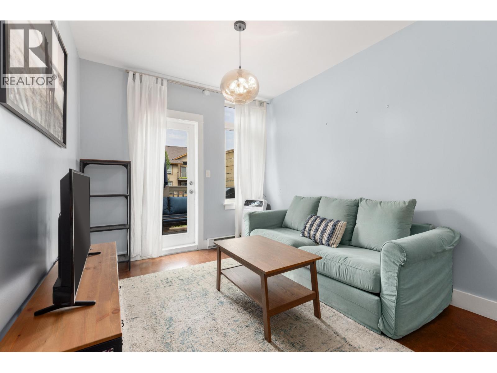 205 7330 Arbutus Street Property Photo 12