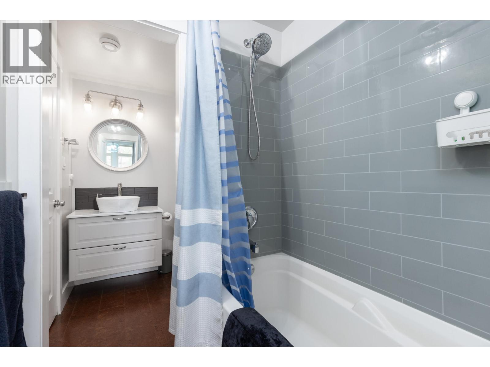 205 7330 Arbutus Street Property Photo 19