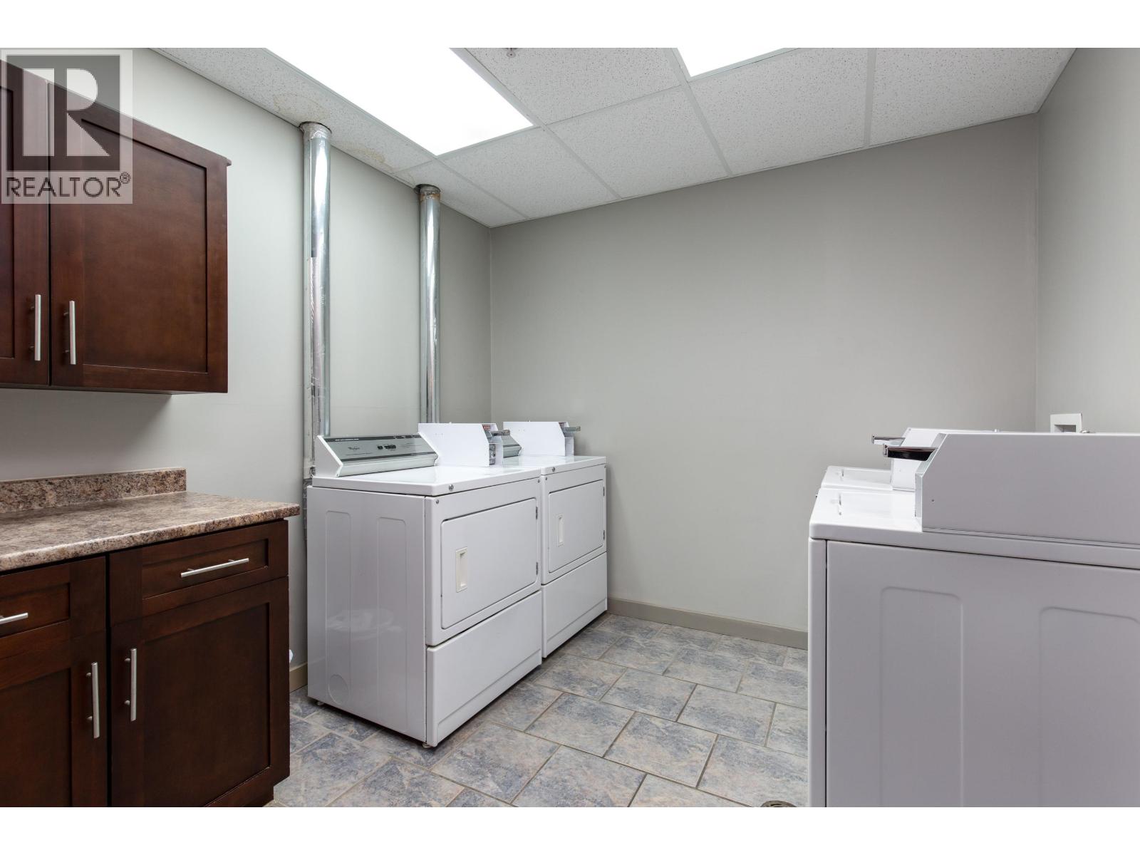 205 7330 Arbutus Street Property Photo 23