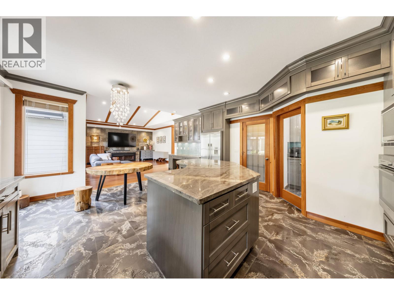 4451 Granville Avenue Property Photo 17