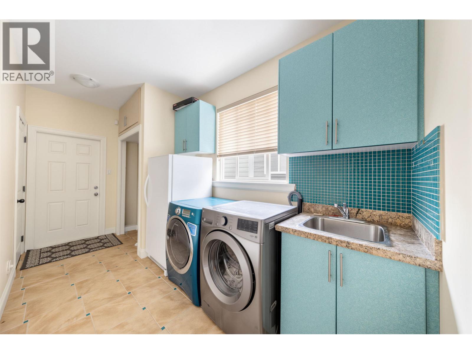 4451 Granville Avenue Property Photo 35