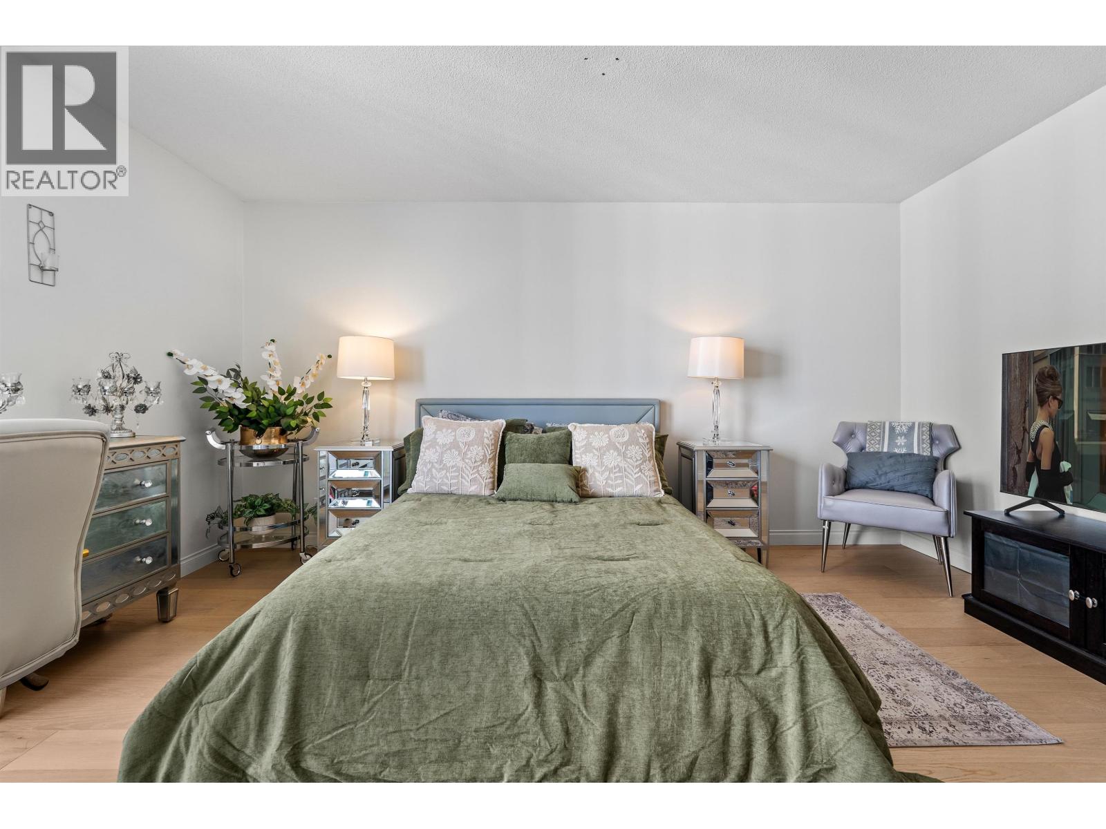 12d 328 Taylor Way Property Photo 22