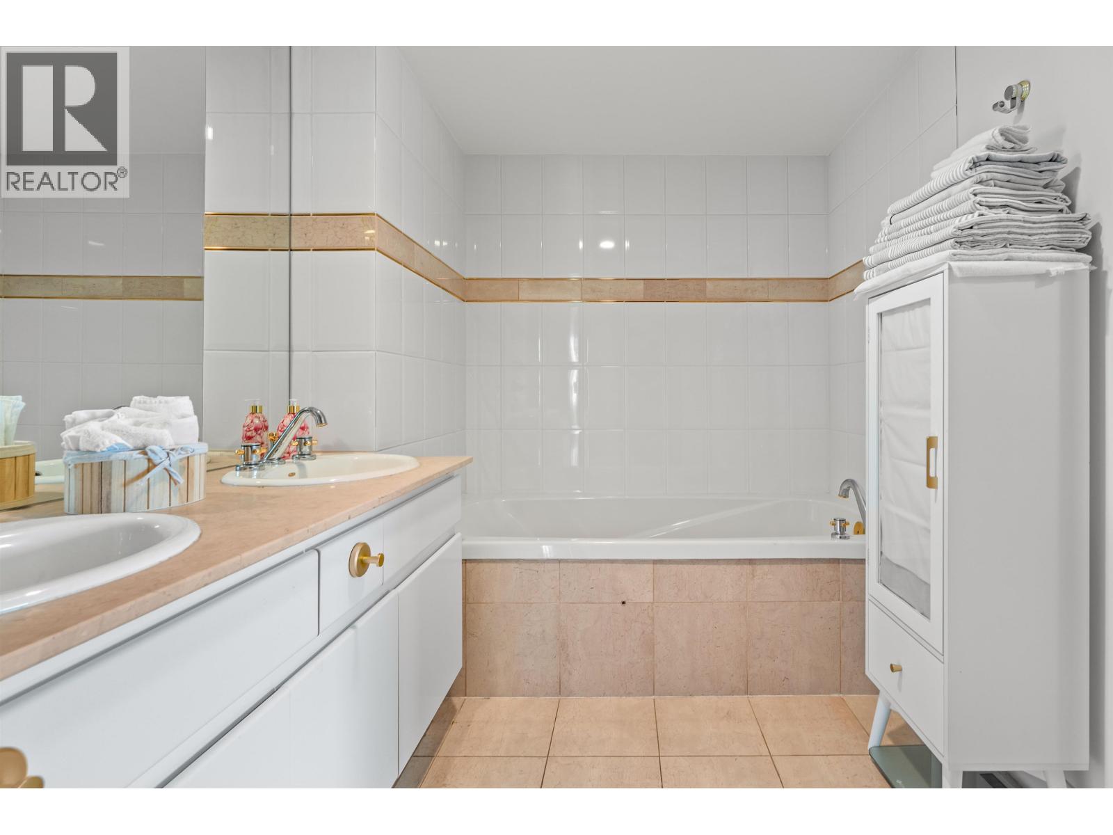 12d 328 Taylor Way Property Photo 34