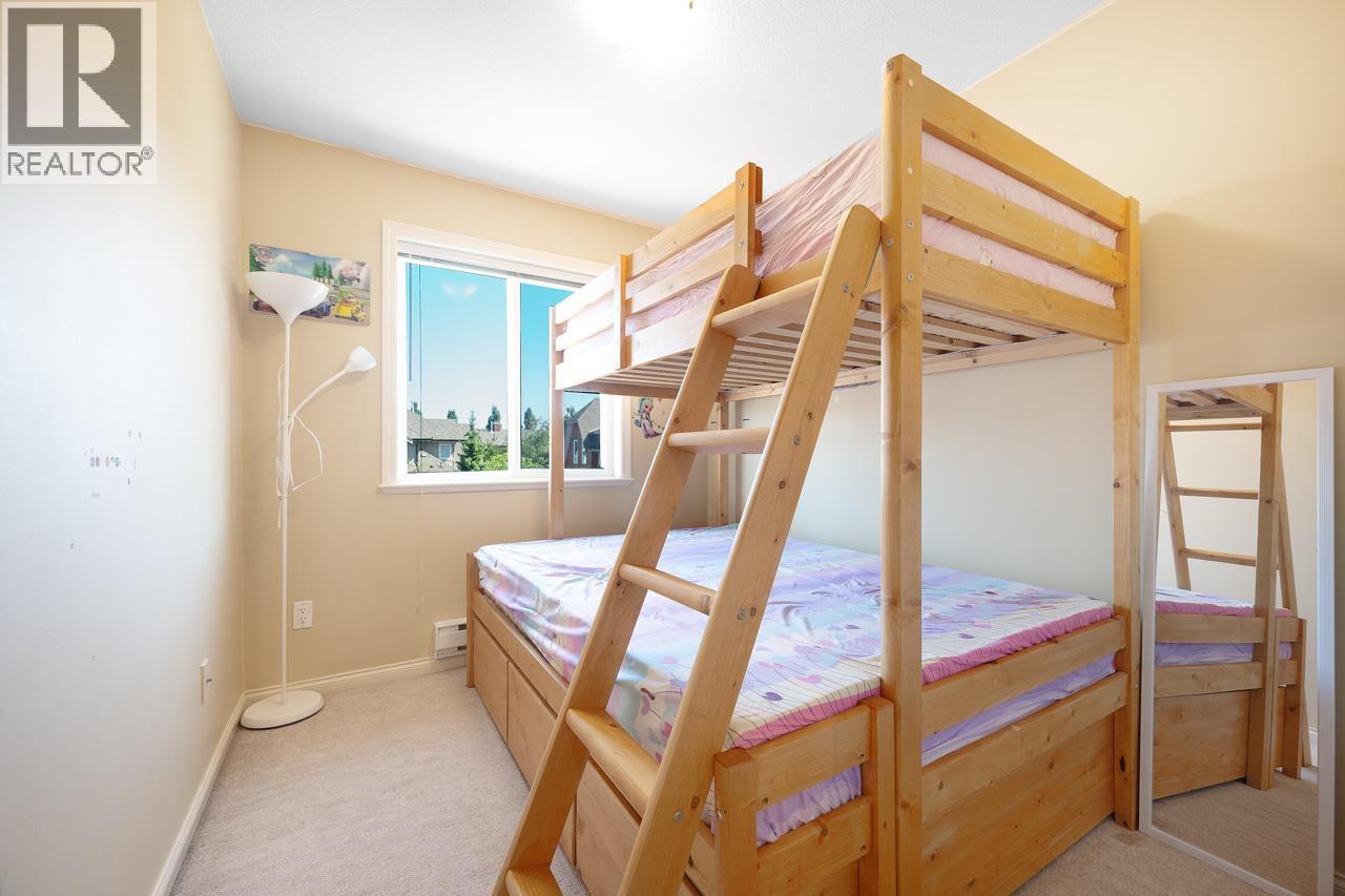 3 9751 Ferndale Road Property Photo 15