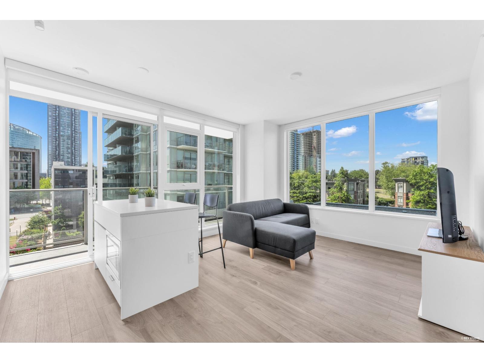 510 13428 105 AVENUE Property Photo 1