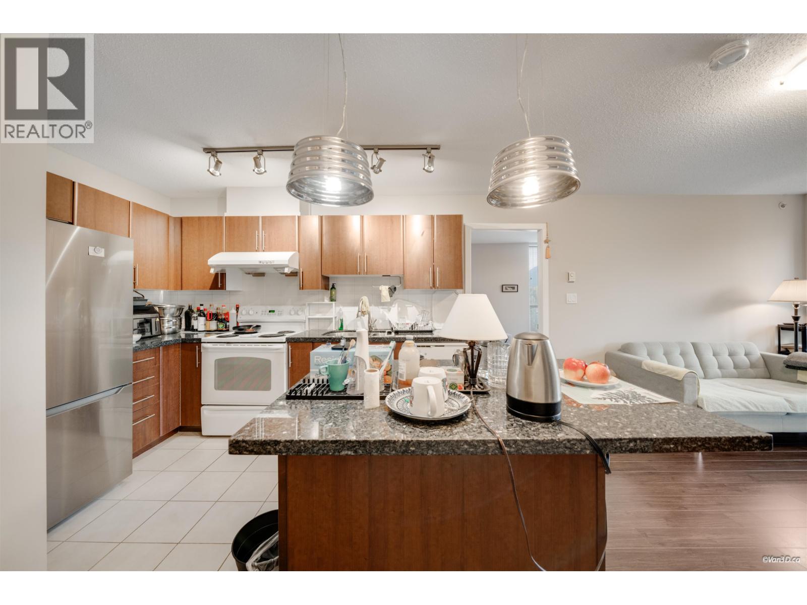 1102 1178 Heffley Crescent Property Photo 8