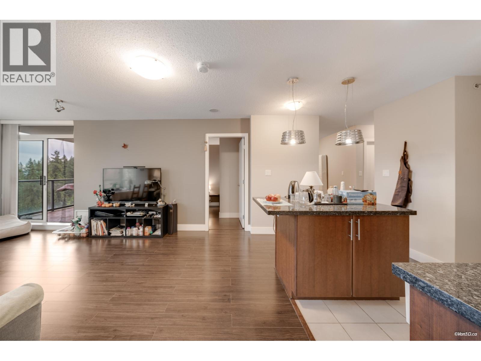 1102 1178 Heffley Crescent Property Photo 16