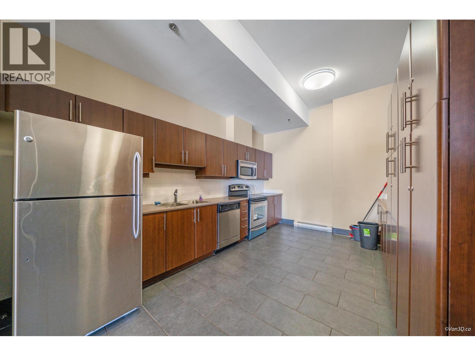1102 1178 Heffley Crescent Property Photo 28