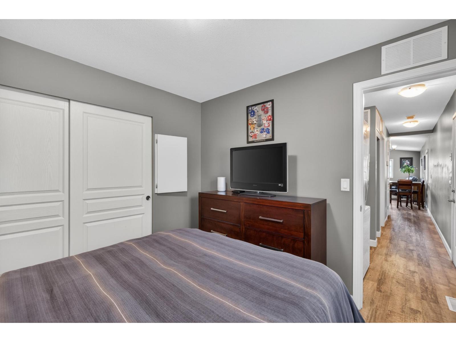 17 24330 Fraser Highway Property Photo 15