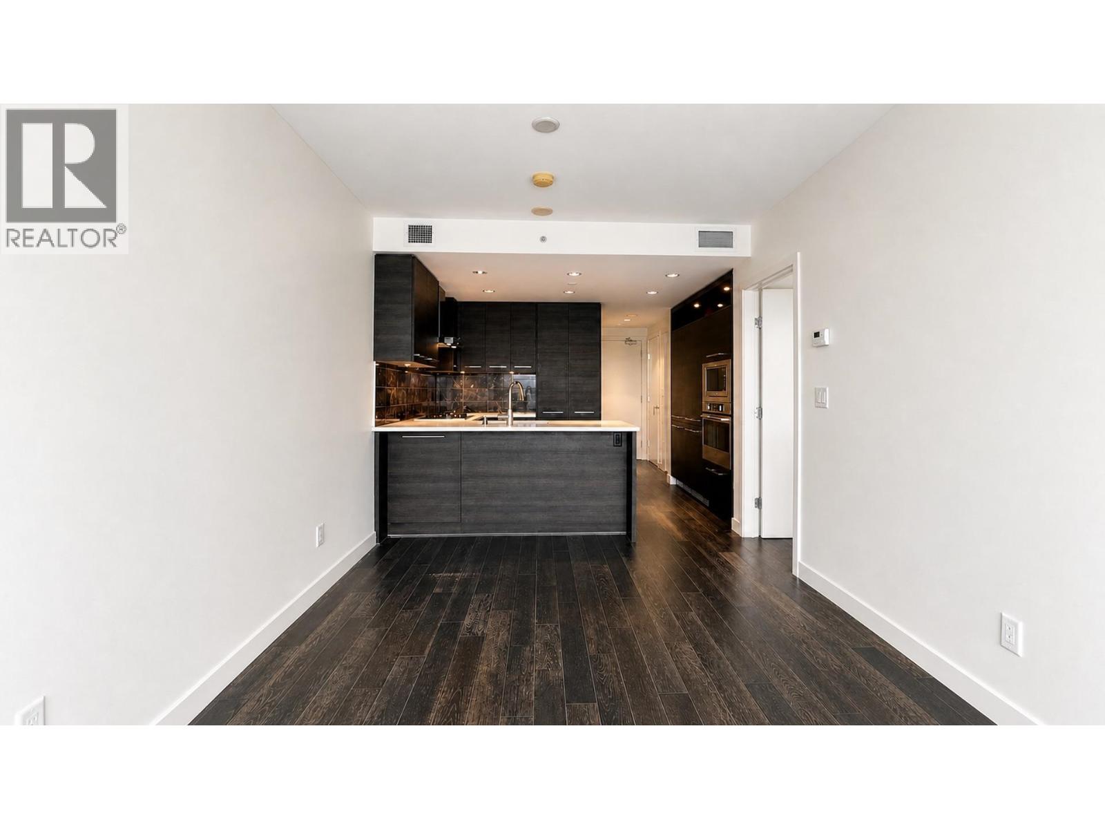 709 7488 Lansdowne Road Property Photo 10