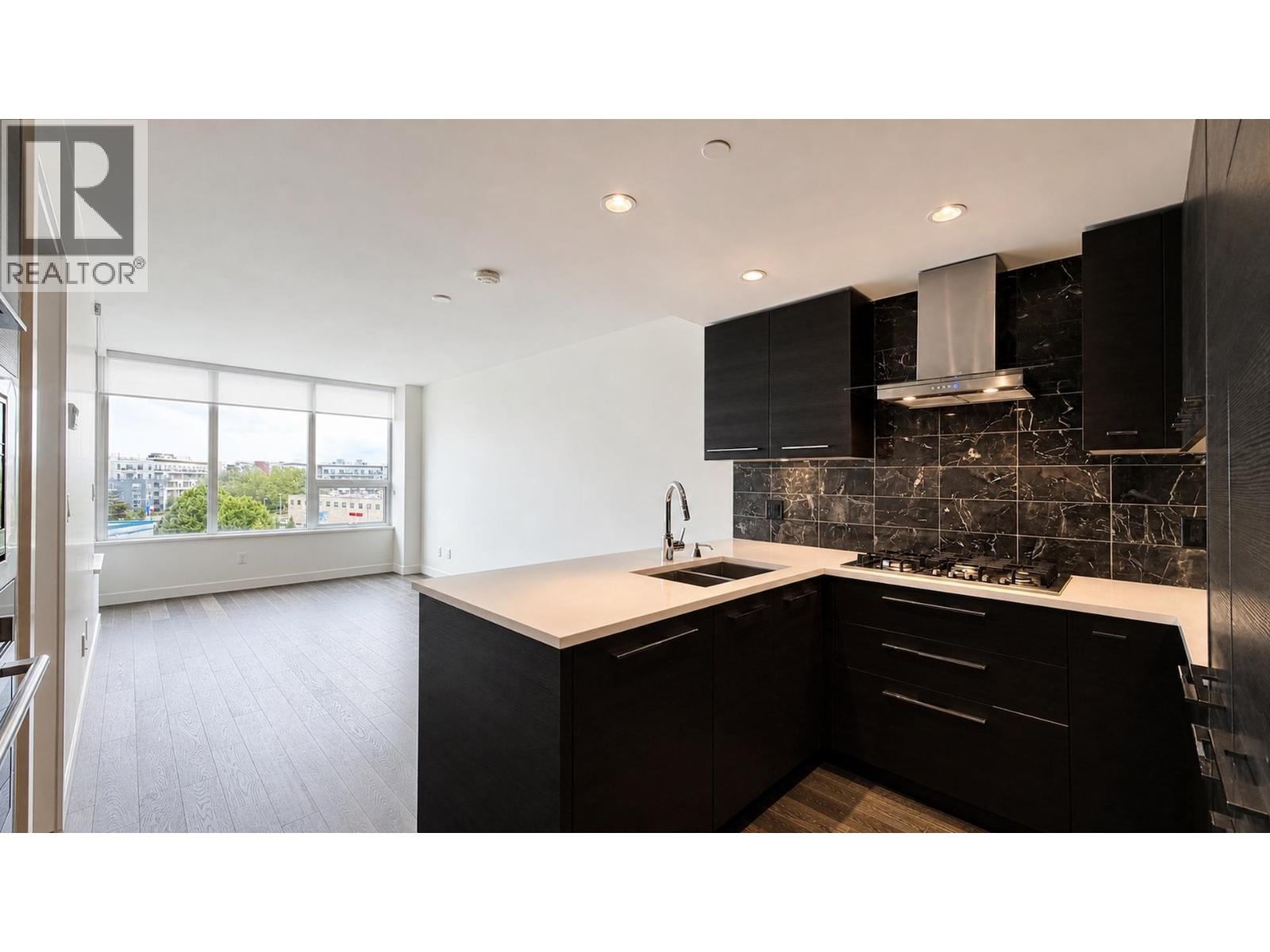 709 7488 Lansdowne Road Property Photo 13