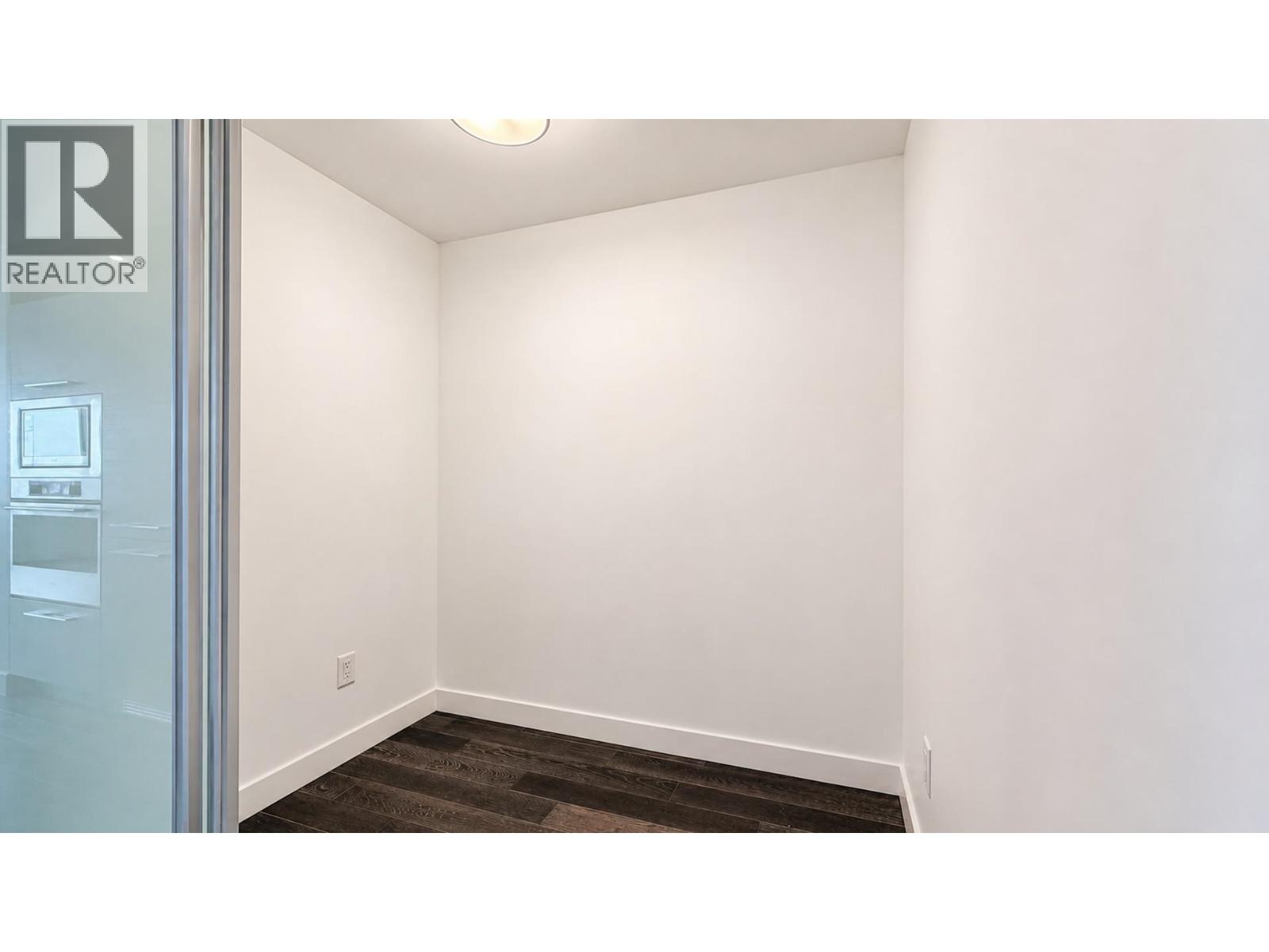 709 7488 Lansdowne Road Property Photo 14