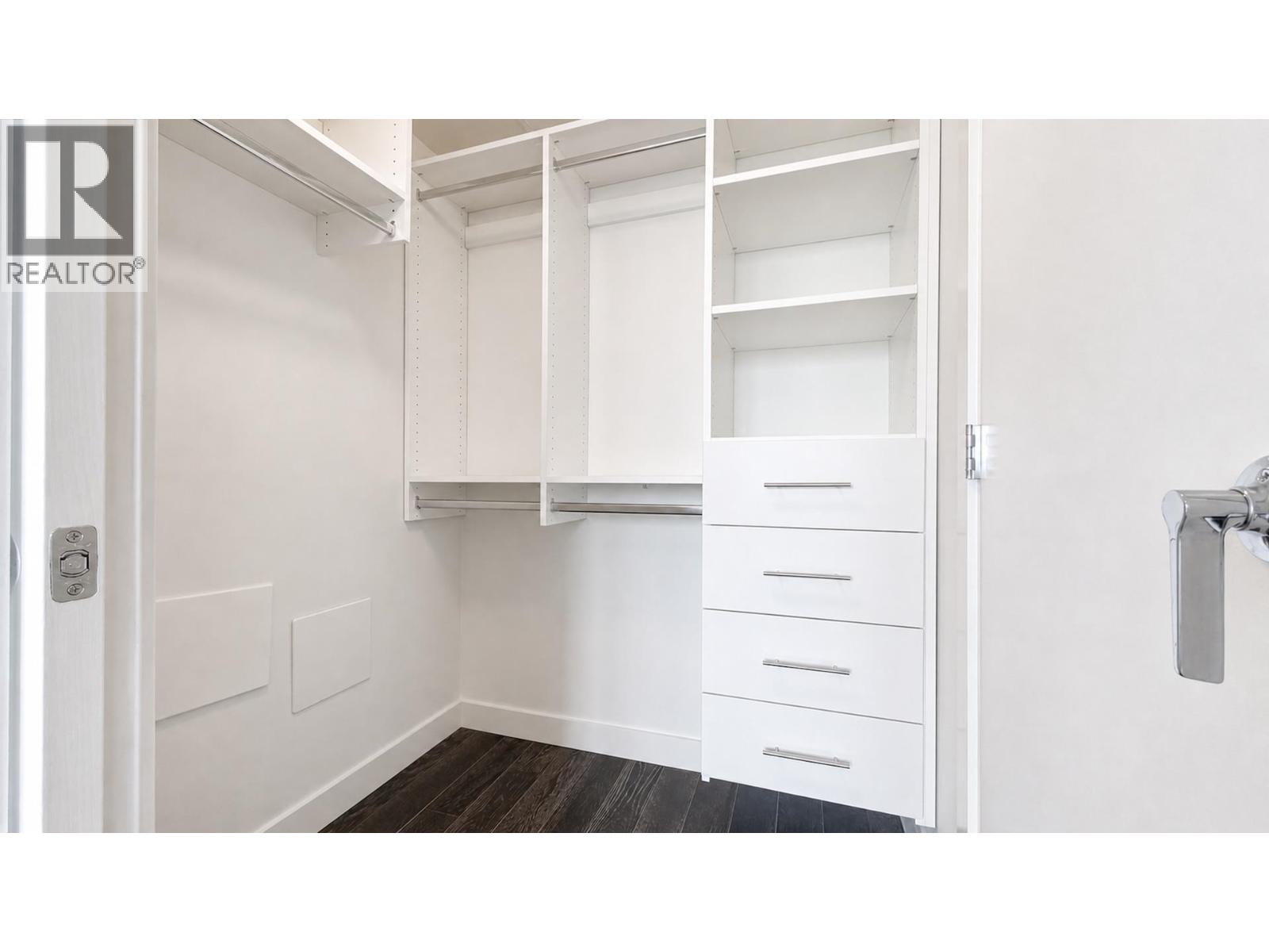 709 7488 Lansdowne Road Property Photo 18