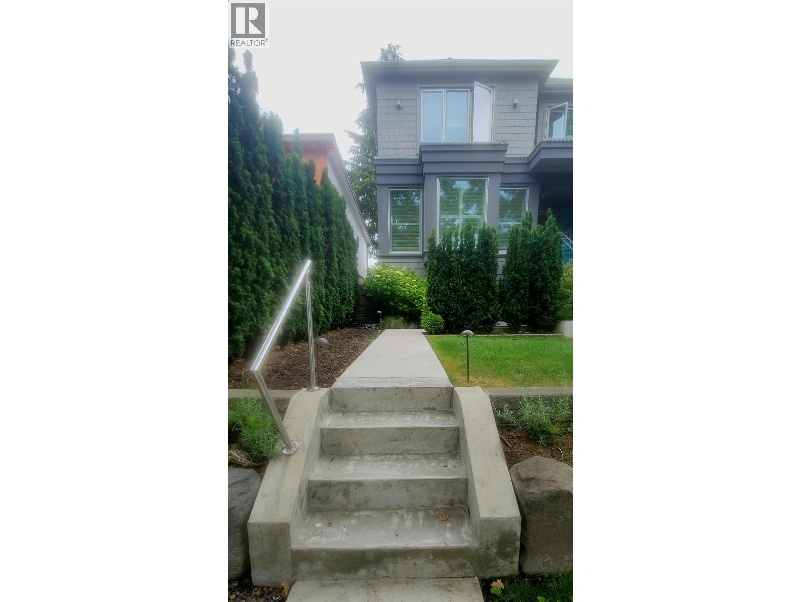 163 W 20th Street Property Photo 11