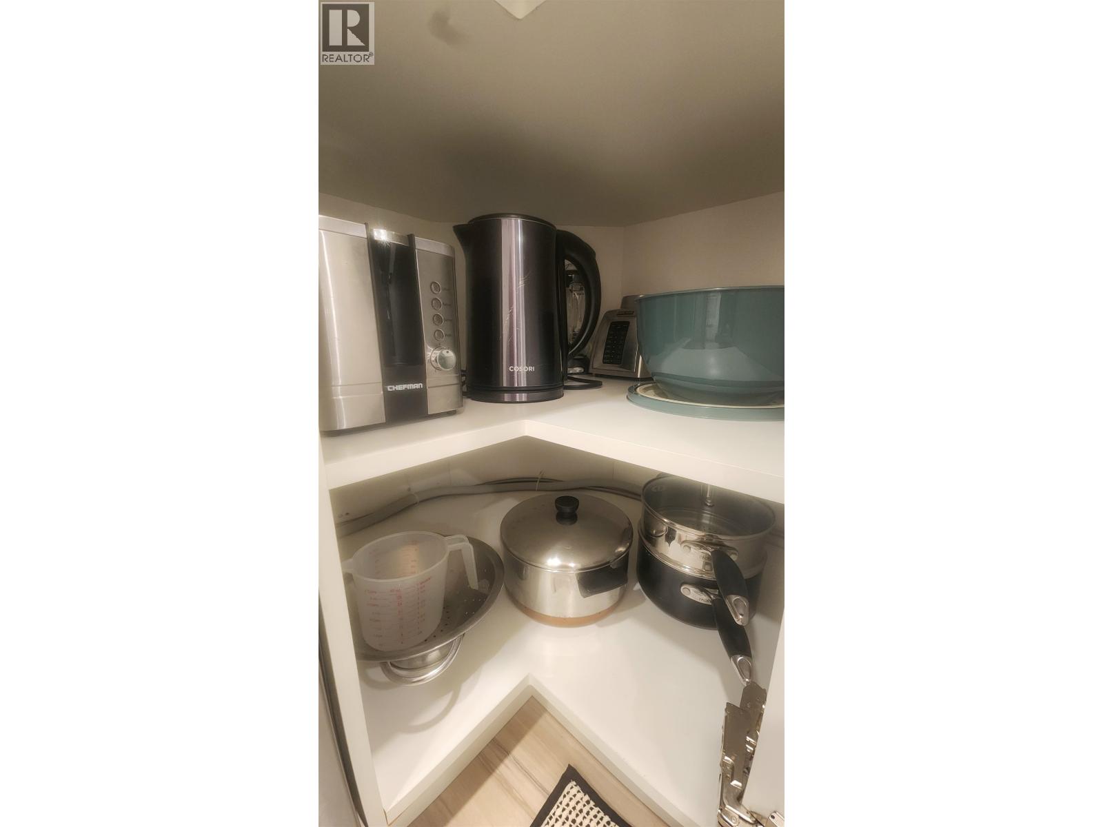 163 W 20th Street Property Photo 16