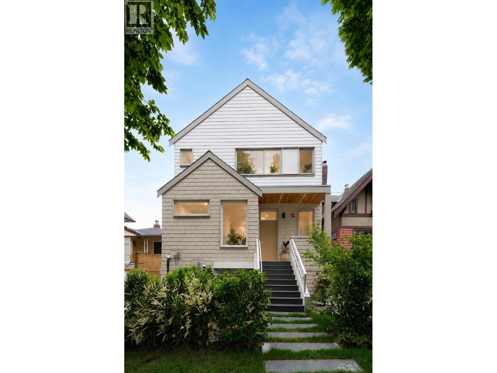 1 595 E 49th Avenue Property Photo 17