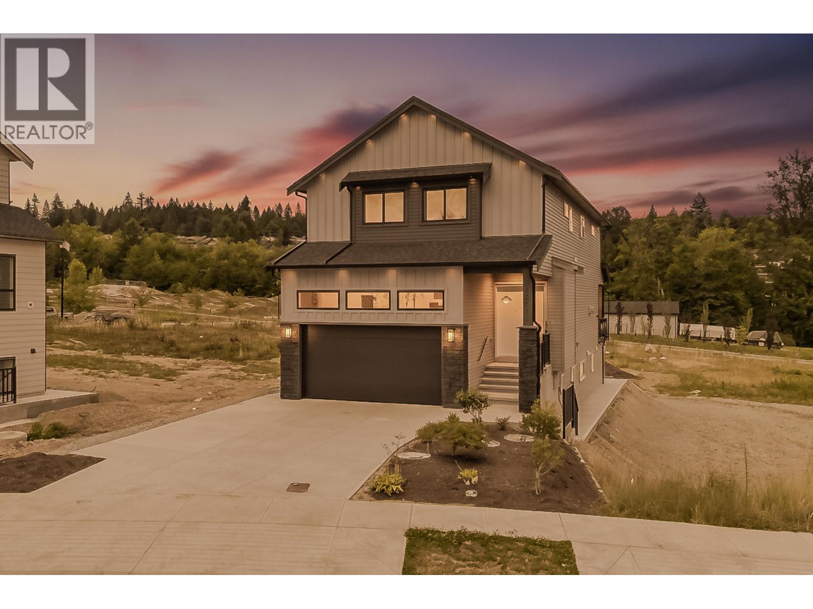 13614 230a Street Property Photo 2