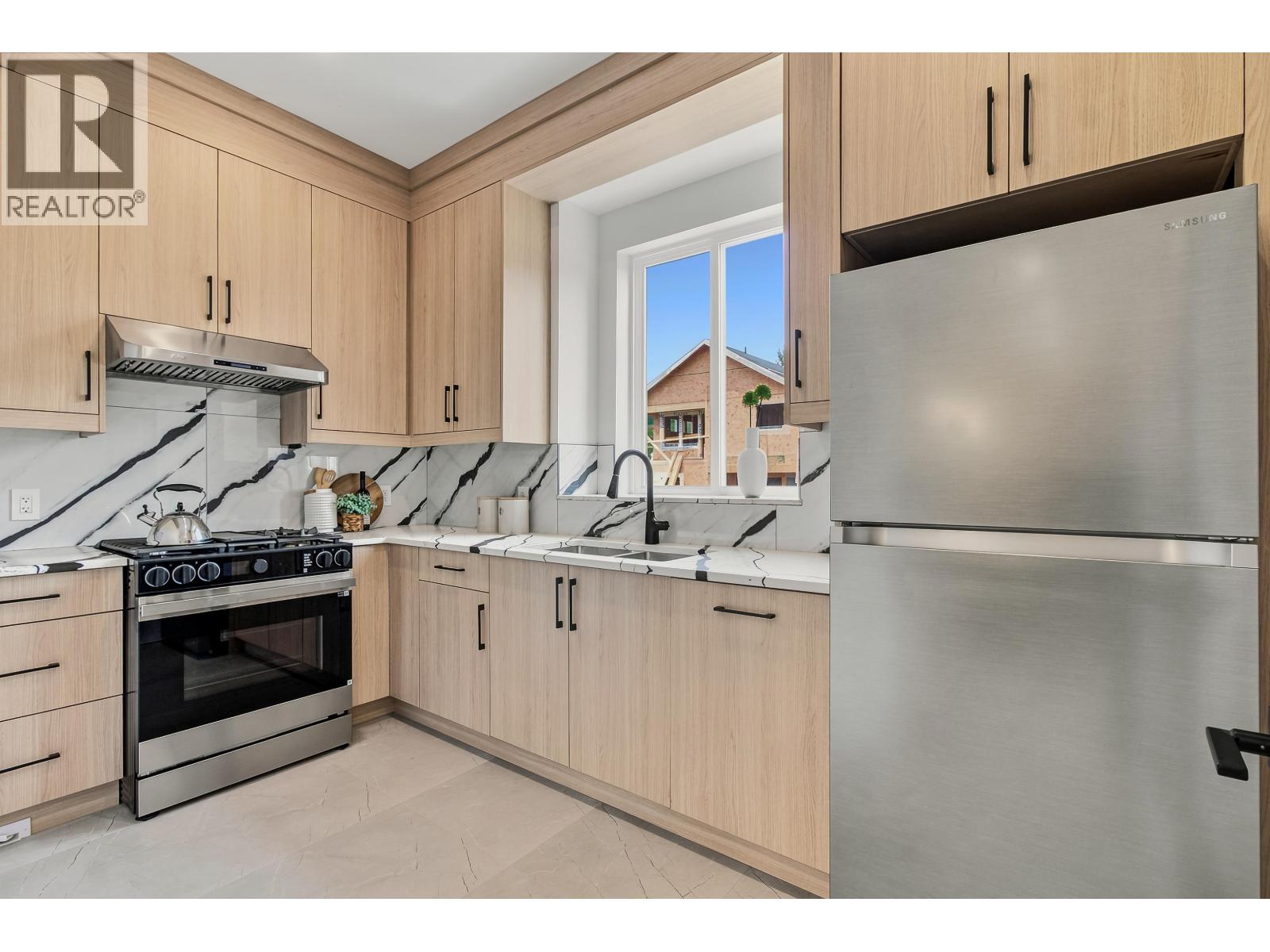 13614 230a Street Property Photo 13