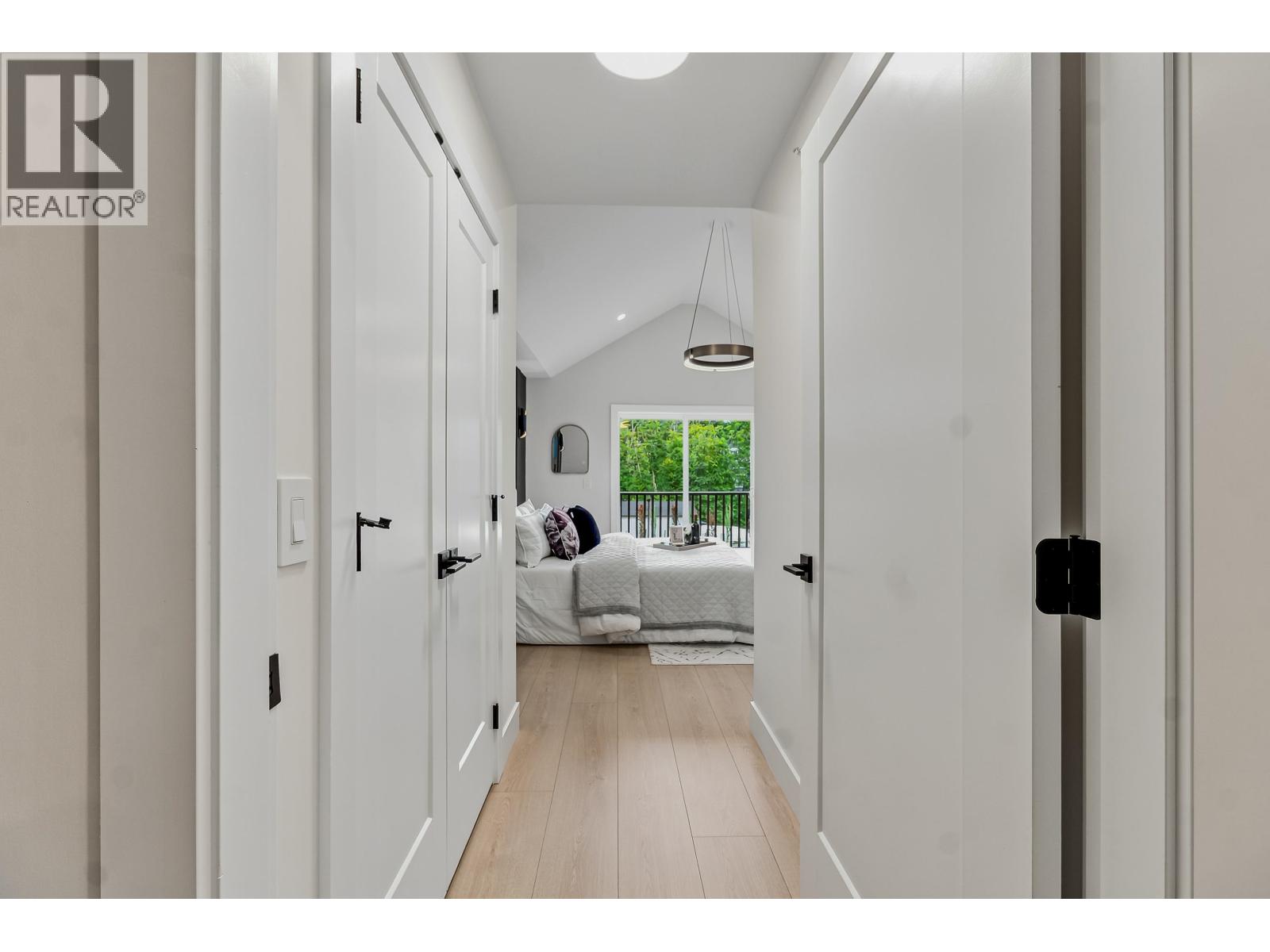 13614 230a Street Property Photo 19