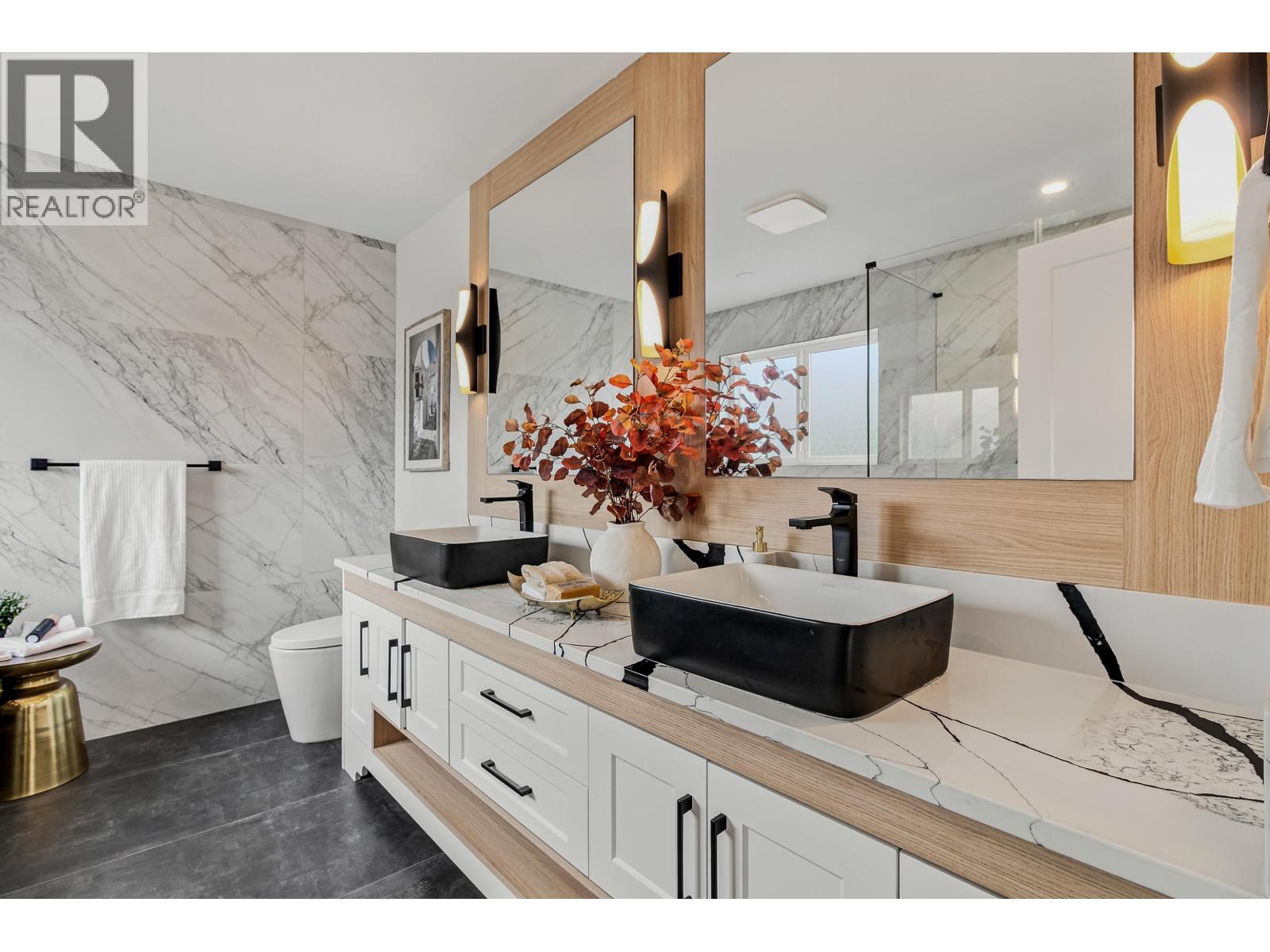 13614 230a Street Property Photo 23