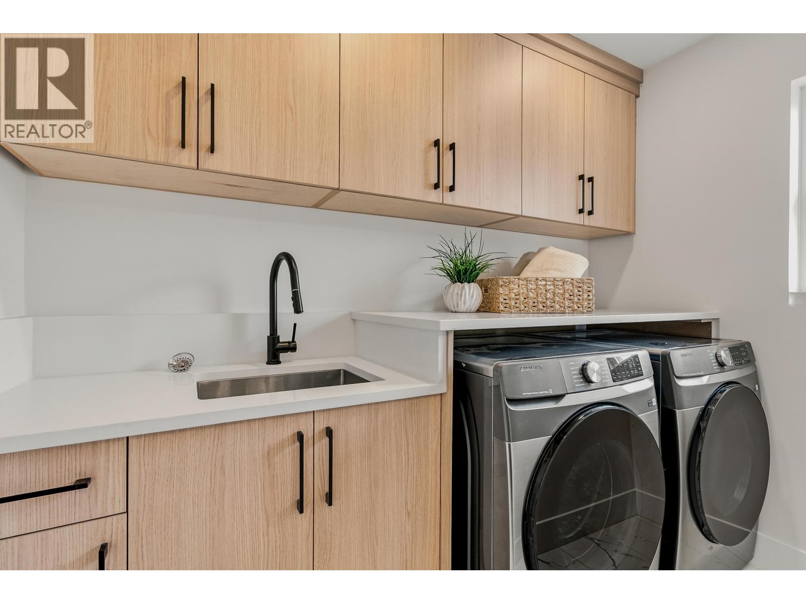 13614 230a Street Property Photo 30