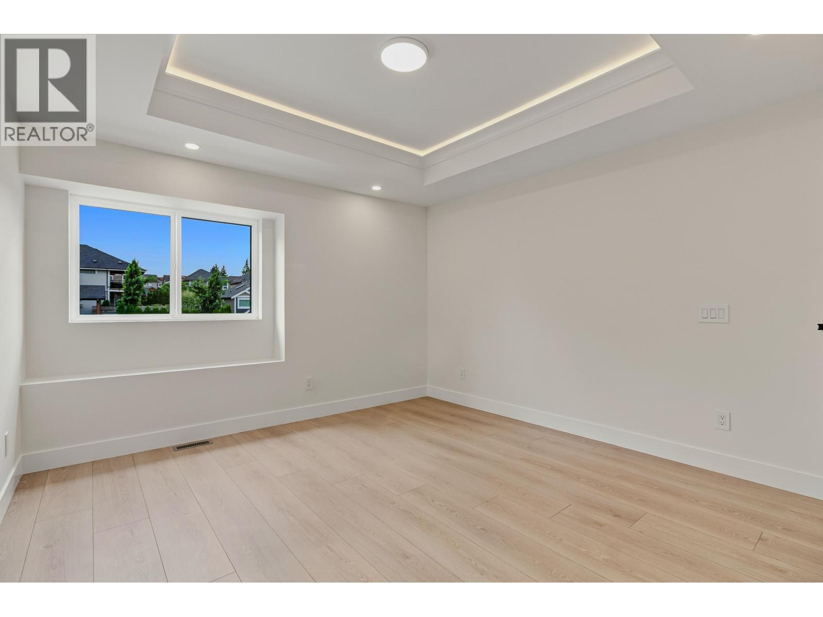 13614 230a Street Property Photo 33