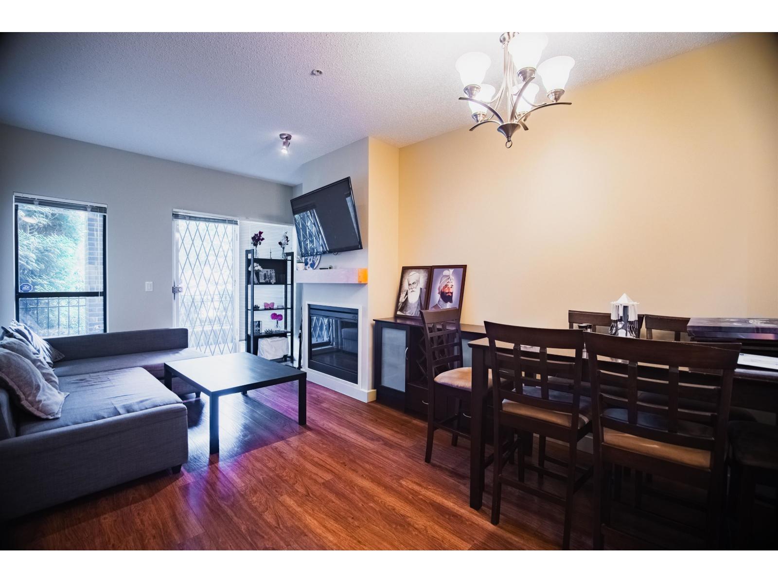 124 10838 City Parkway Property Photo 2