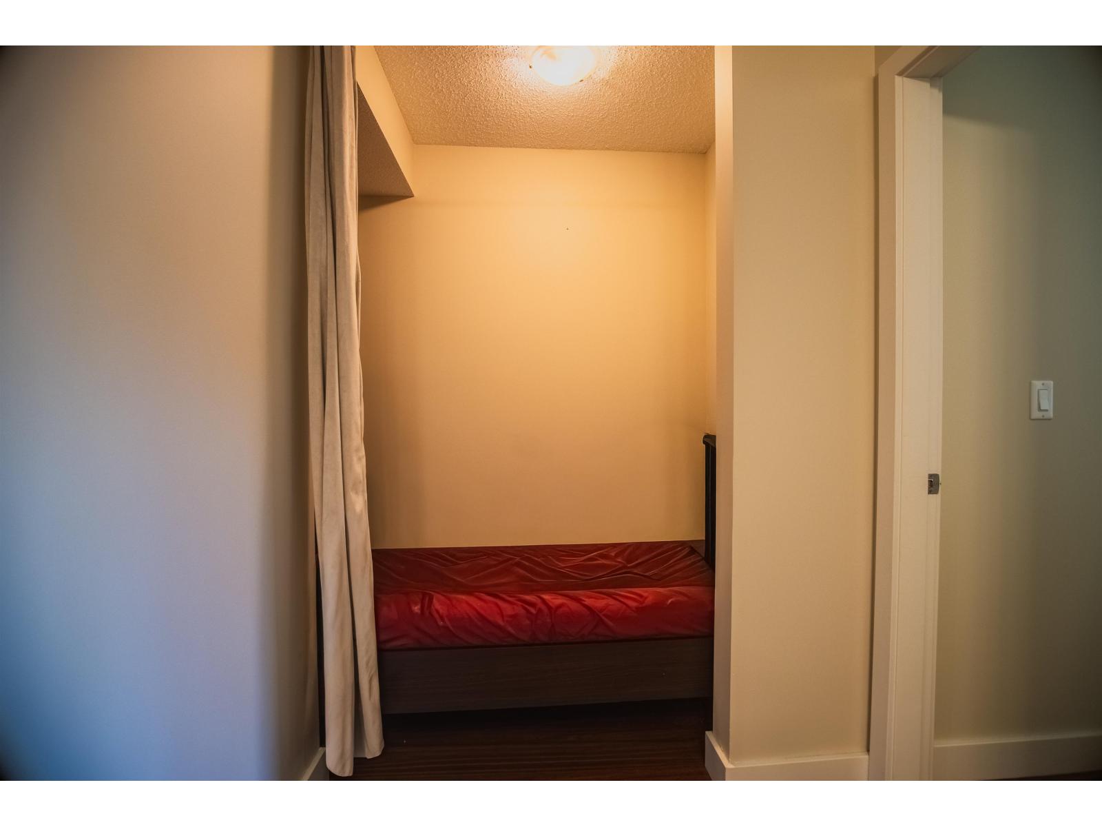 124 10838 City Parkway Property Photo 10
