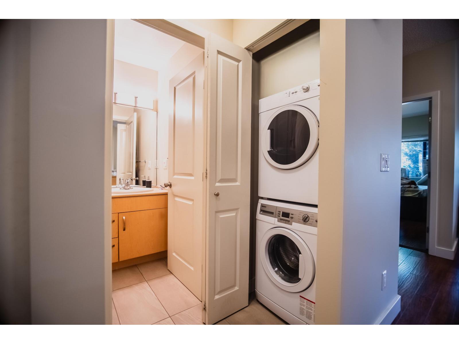 124 10838 City Parkway Property Photo 12