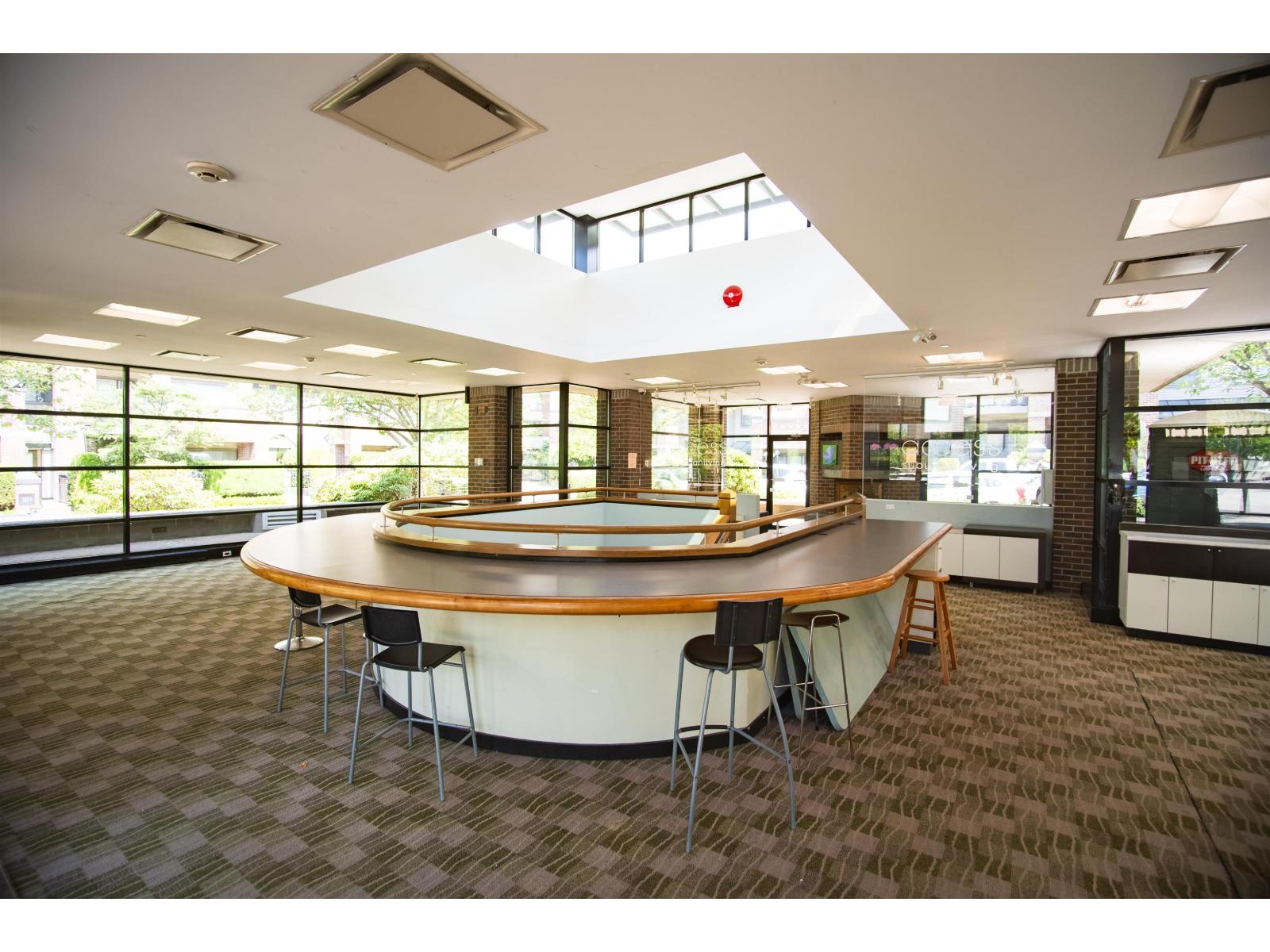 124 10838 City Parkway Property Photo 20