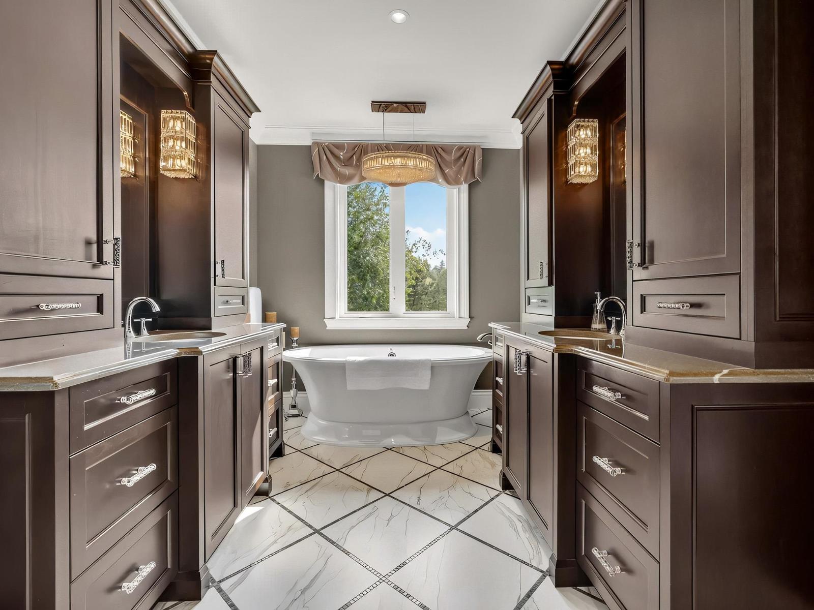 20152 2 Avenue Property Photo 22