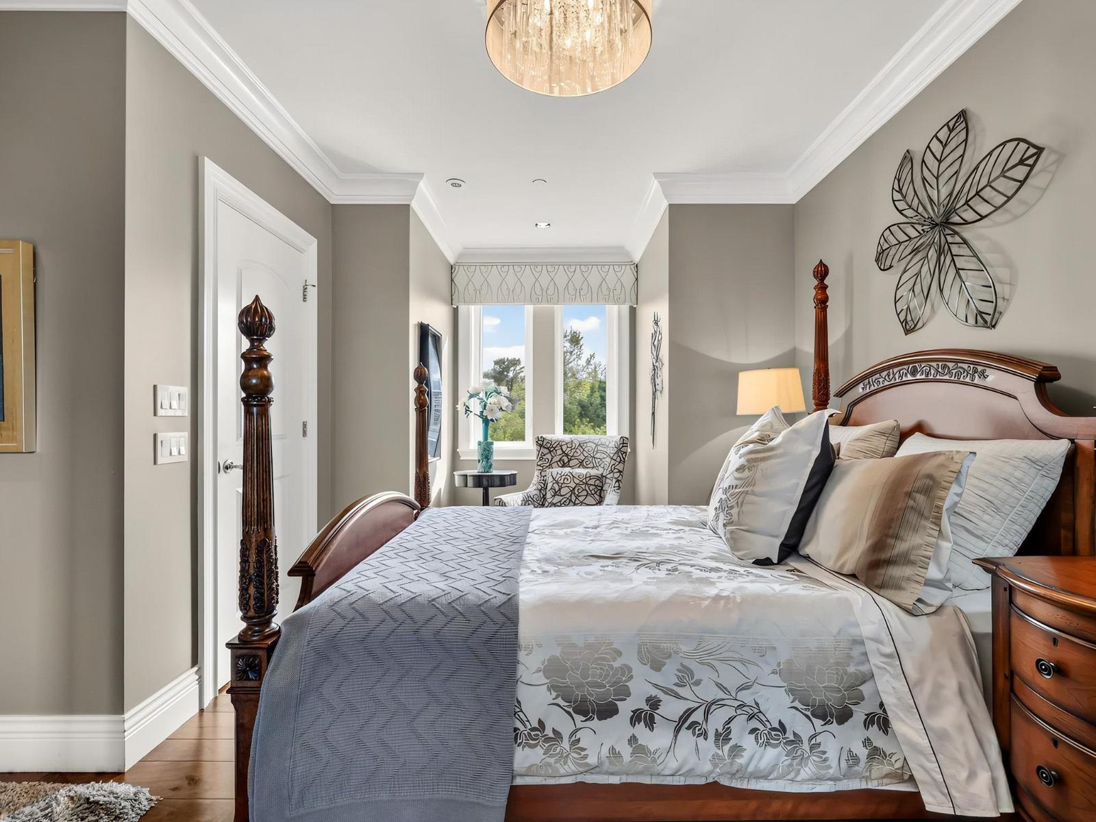 20152 2 Avenue Property Photo 25