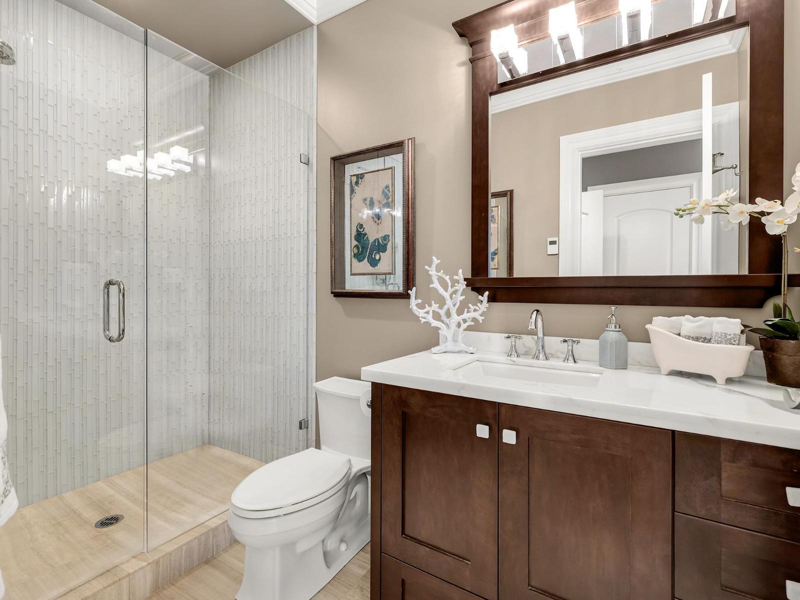 20152 2 Avenue Property Photo 26