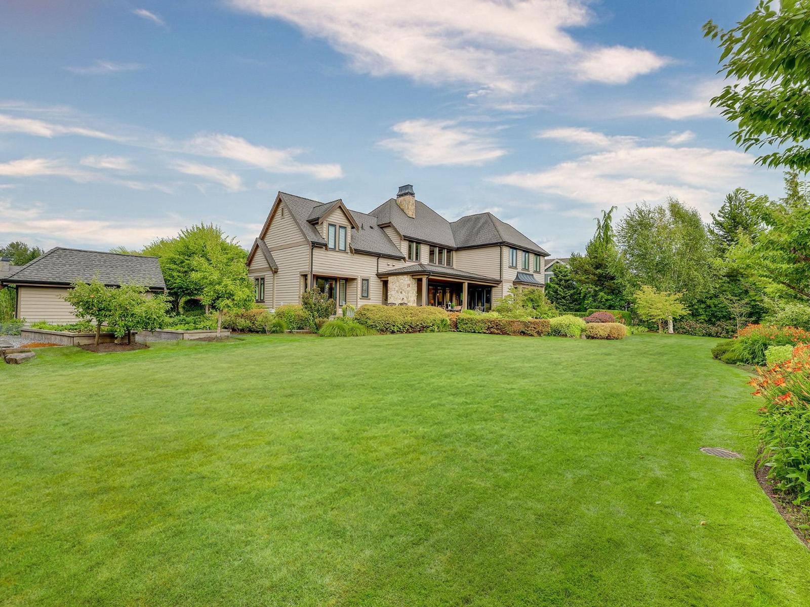 20152 2 Avenue Property Photo 40
