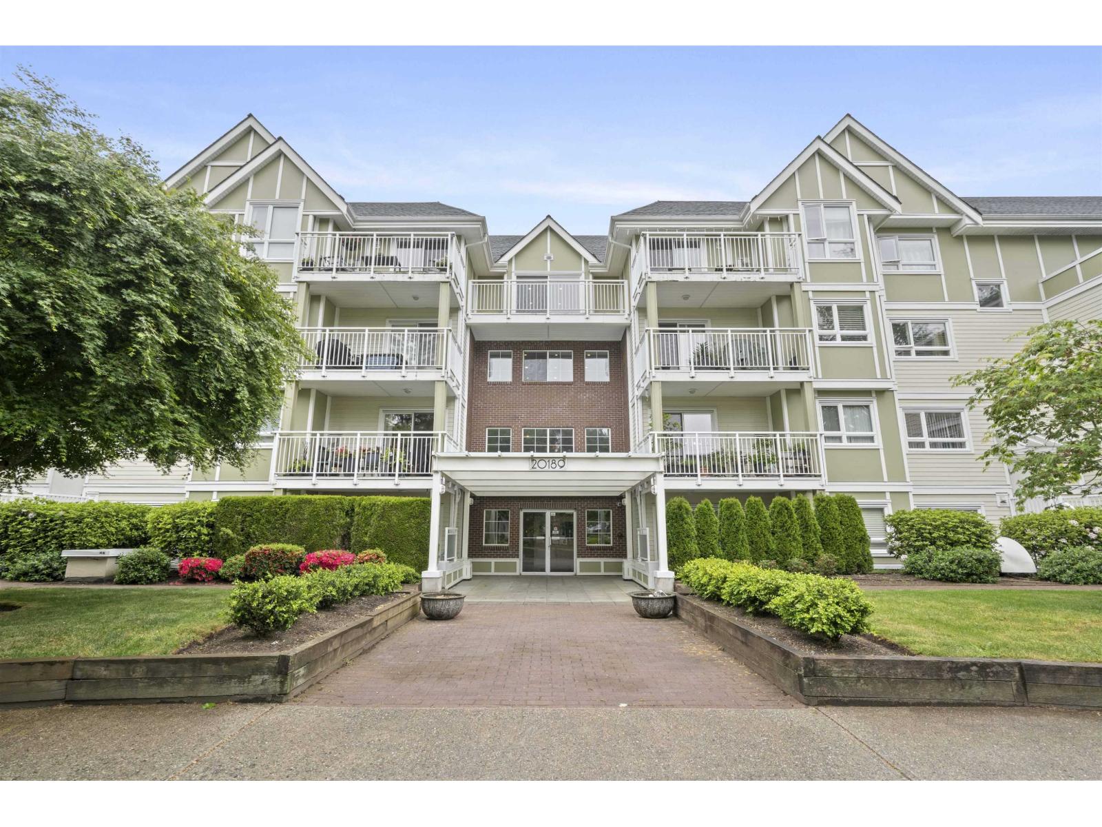 103 20189 54 Avenue Property Photo 1