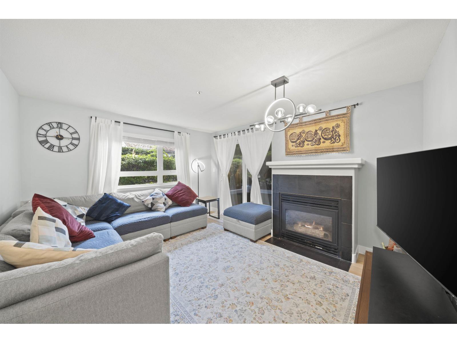 103 20189 54 Avenue Property Photo 3