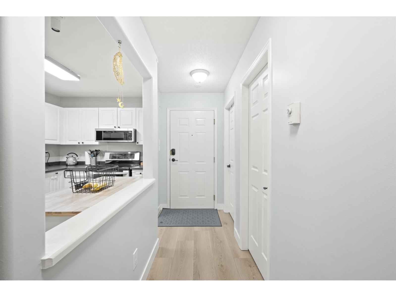 103 20189 54 Avenue Property Photo 7