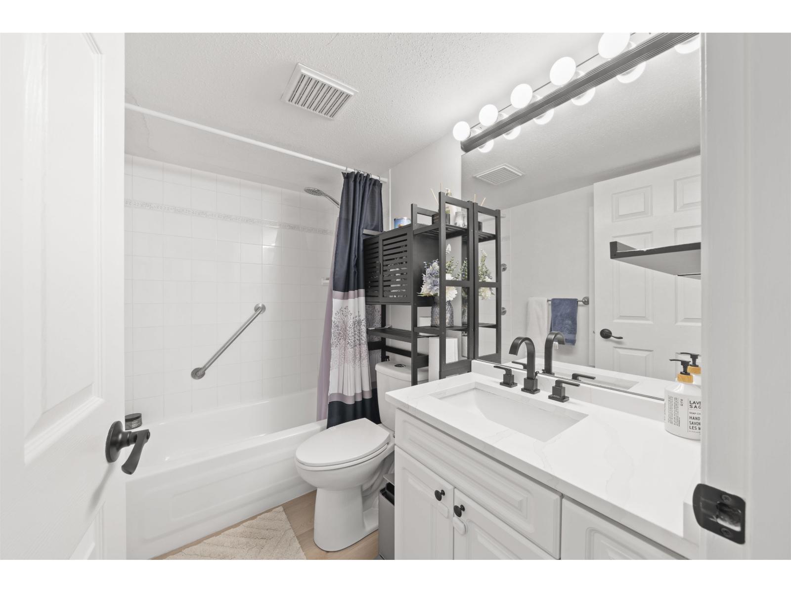103 20189 54 Avenue Property Photo 13