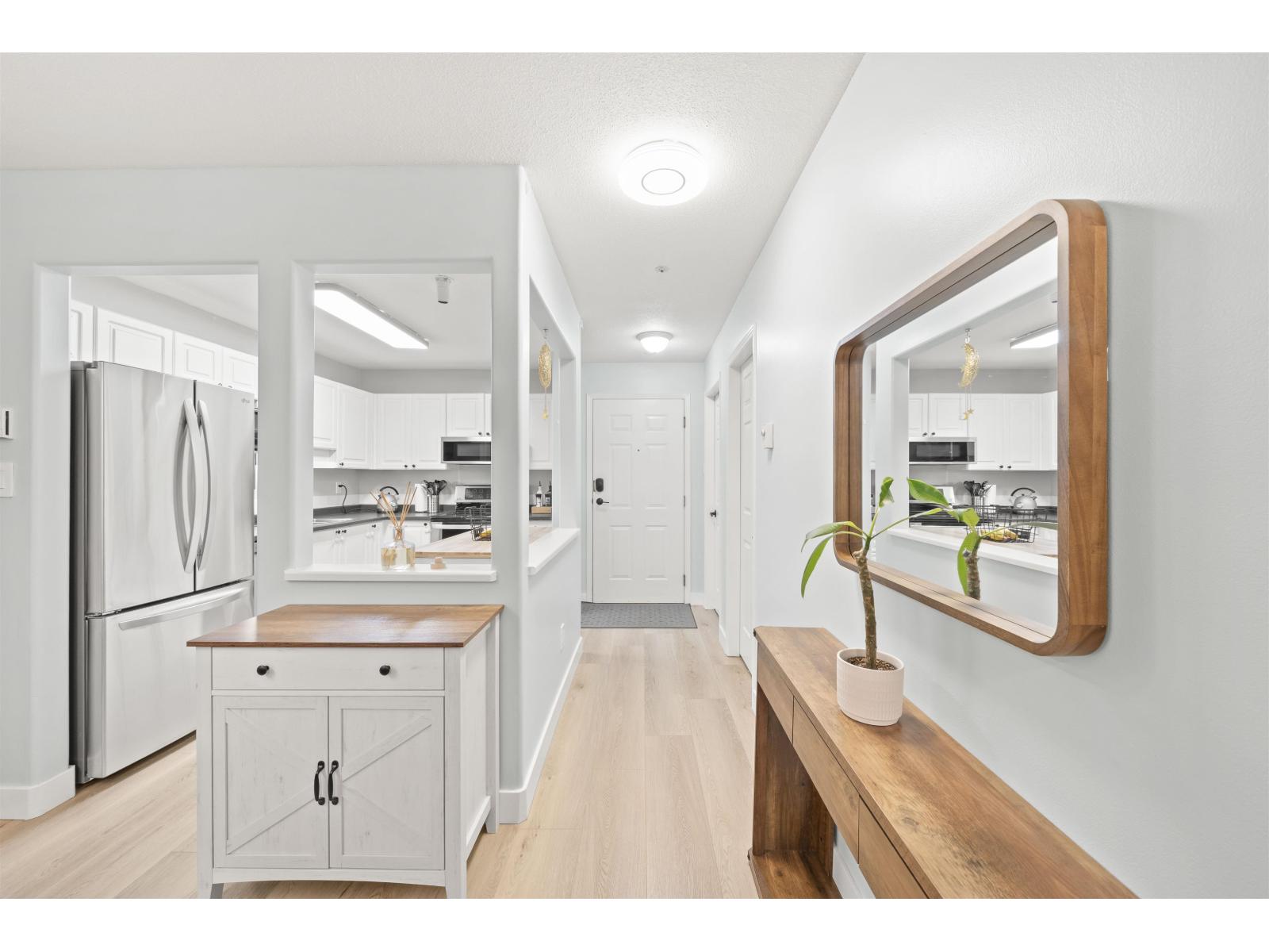 103 20189 54 Avenue Property Photo 18