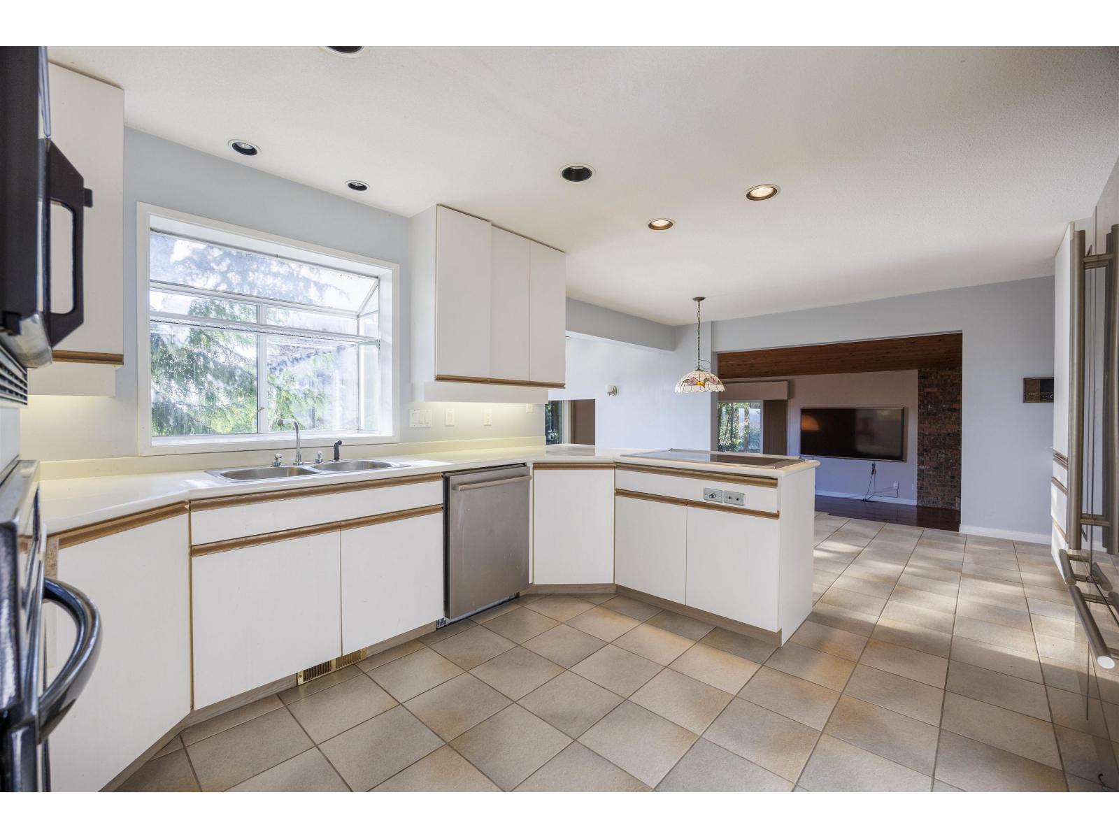5242 Station Road Property Photo 12
