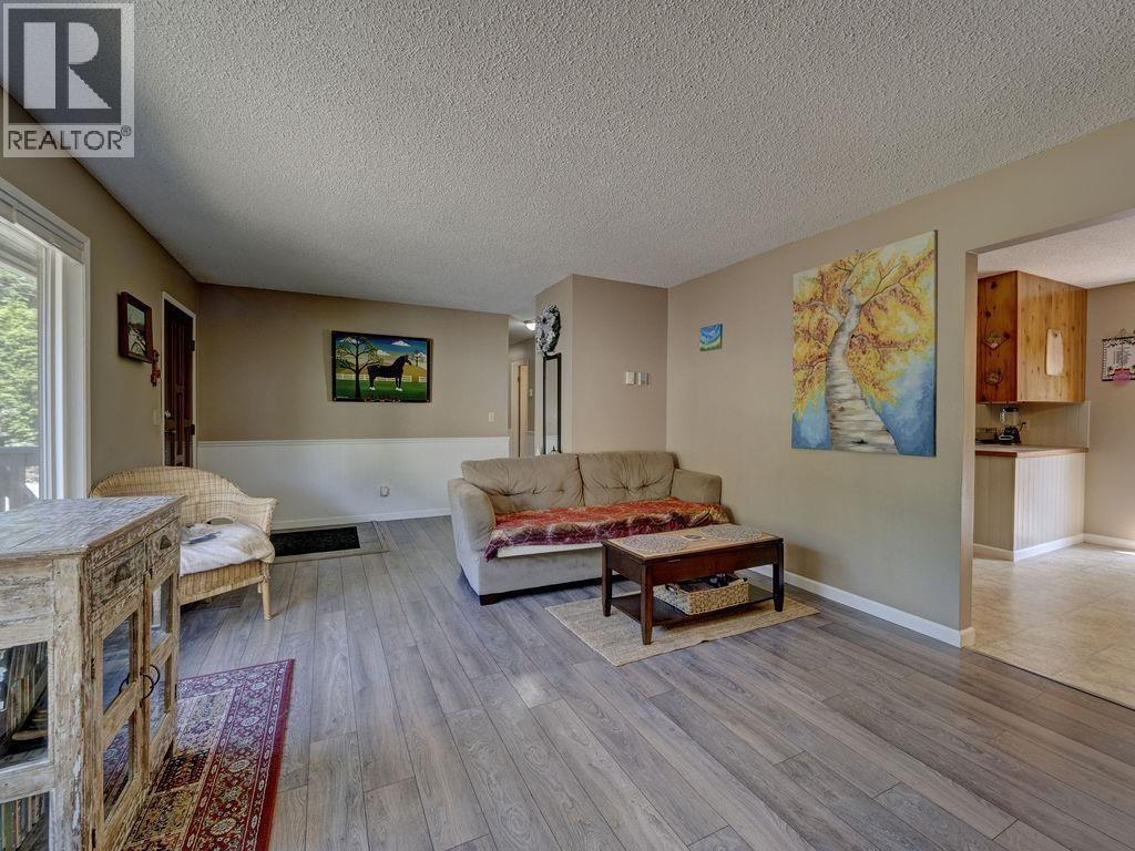 3367 Richards Road Property Photo 12