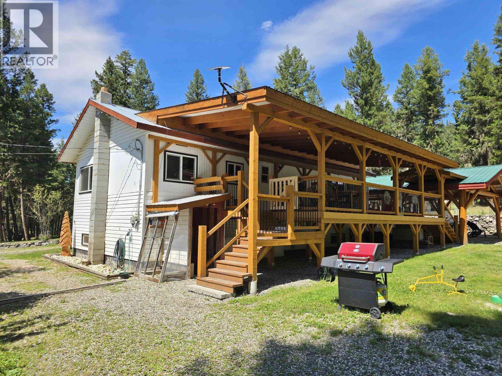 2435 Sandberg Road Property Photo 6